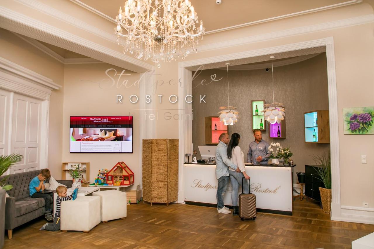 ホテル シュタットペルレ ロストック エクステリア 写真